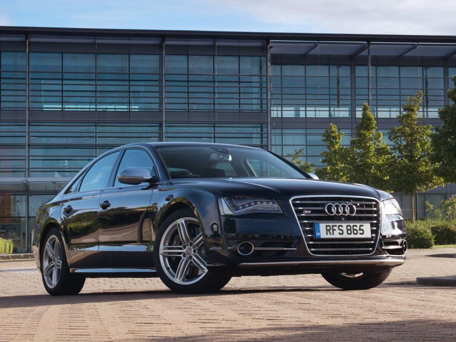 Audi S8 (D4) 2012 года  (UK) (фото 1 из 13)